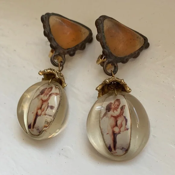 Vintage Lucite 80’s Angel Earrings long big chunky artisan clip on lightweight - Picture 2 of 11